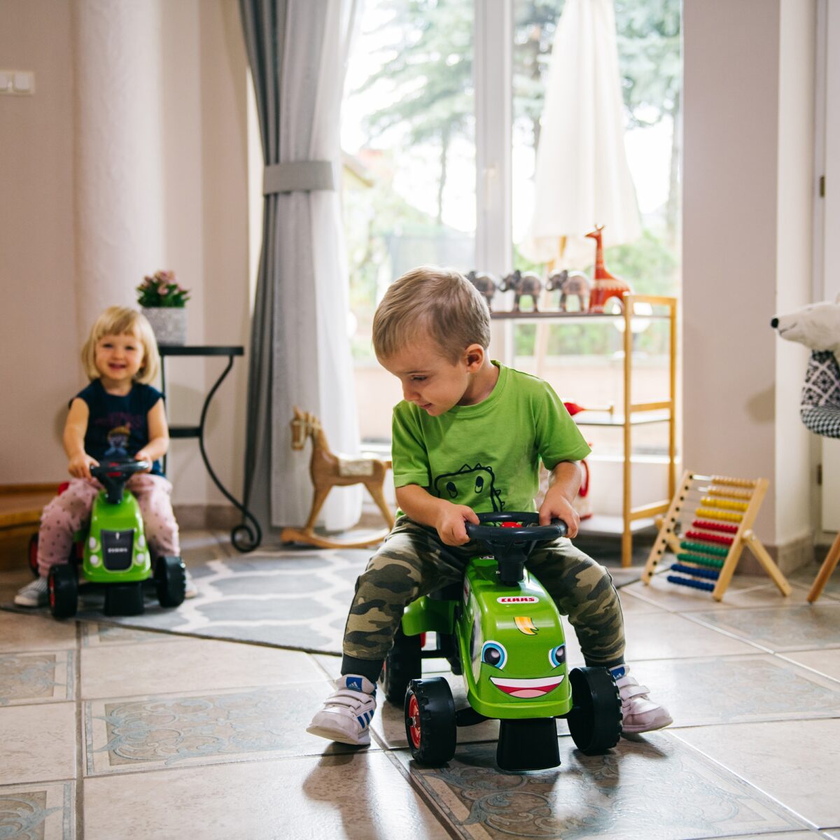 FALK Traktorius su priekaba ir priedais – žalias