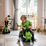 FALK Traktorius su priekaba ir priedais – žalias